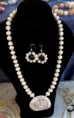 collana di perle di fiume e cameo 
